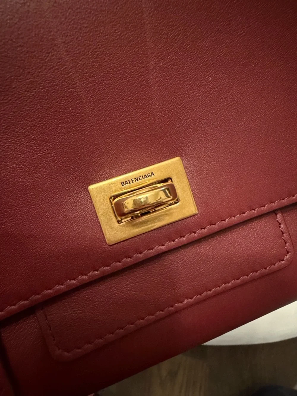 Balenciaga Bel Air Strap Clutch Bag in Burgundy - Picture 4 of 7